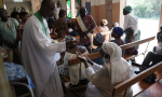 Celebración de la Misa en Bobo Dioulaso, Burkina Faso (Foto ACN)