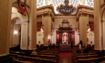 Interior de iglesia de San Lorenzo, donde se ubica la imagen de San Fermín, por lo que es una de las más visitadas de la capital navarra