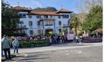 Un grupo de menas ha ocupado recientemente un chalet deshabitado en la localidad, conocida por las numerosas manifestaciones que se produjeron como rechazo a la llegada de inmigrantes ilegales