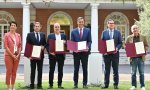 Sánchez ha firmado junto a los presidentes de las patronales, Antonio Garamendi y Gerardo Cuerva, así como los secretarios generales de los sindicatos mayoritarios, Unai Sordo y Pepe Álvarez