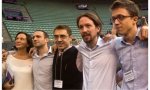 Carolina Bescansa, Luis Alegre, Juan Carlos Monedero, Pablo Iglesias e Íñigo Errejón, en Vistalegre I