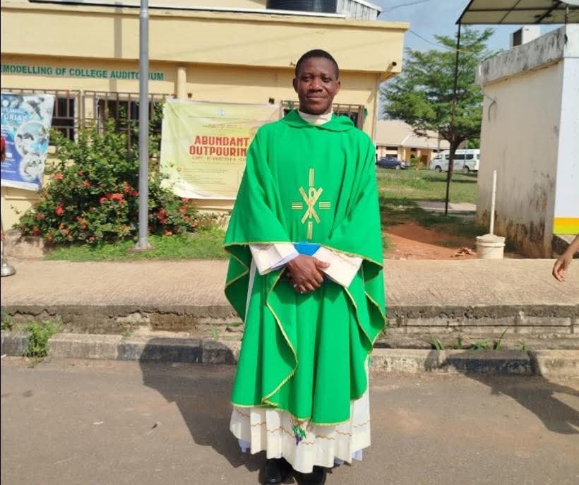 El padre Tobías Chukwujekwu Okonkwo, quien fue asesinado el pasado 26 de diciembre, en Nigeria / Foto: ACN Chile