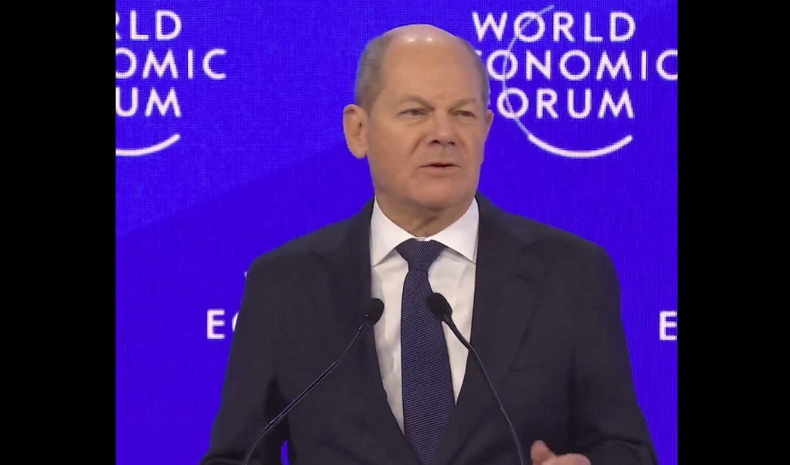 Scholz presume en Davos, pese a la crisis económica y política que vive Alemania... Se nota que está en campaña electoral