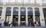 Tienda de Apple en la madrileña Puerta del Sol: una de las cinco que ha cerrado sus puertas