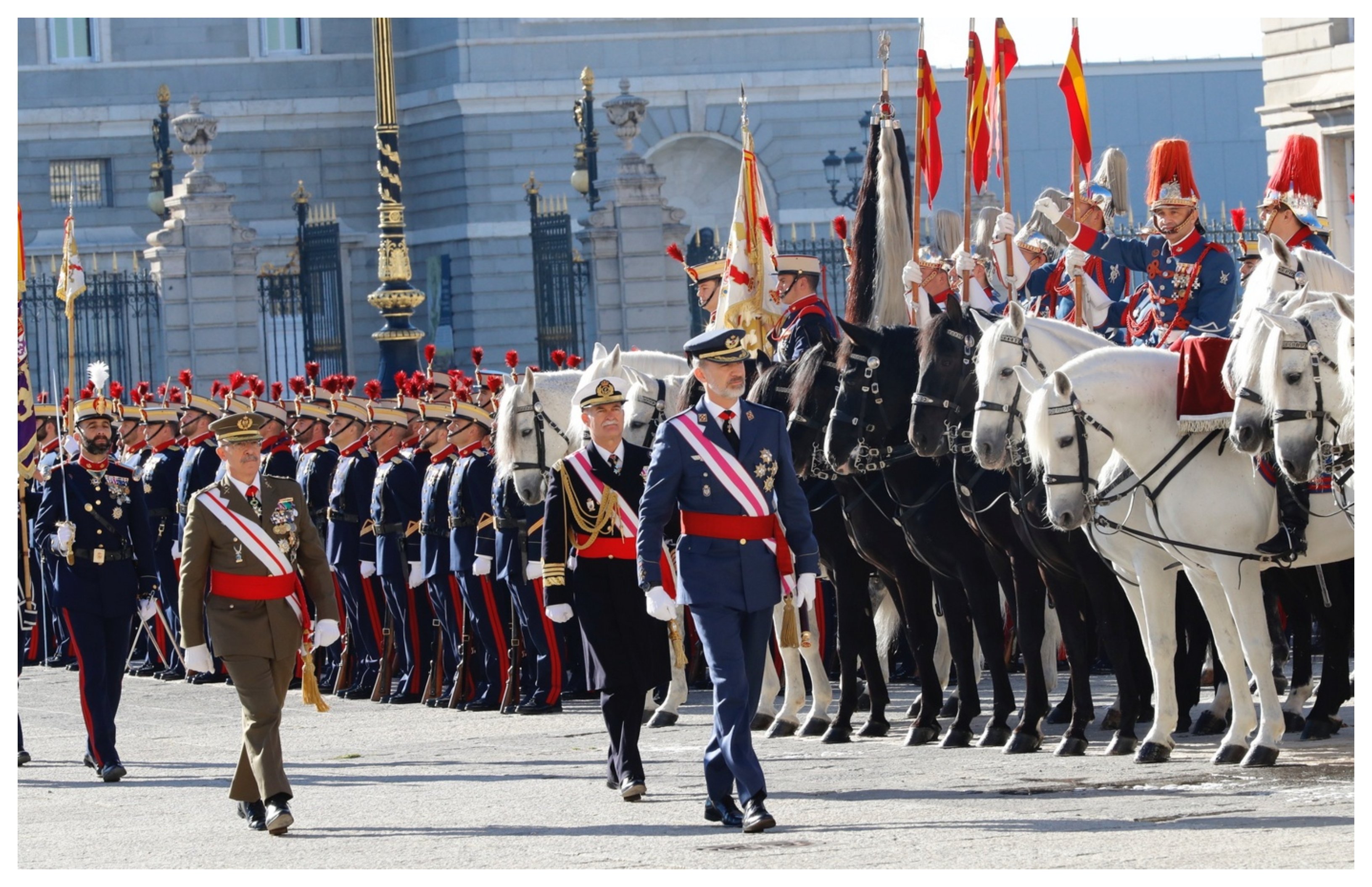 74 mandos militares se quejan al Rey de las barbaridades de Sánchez