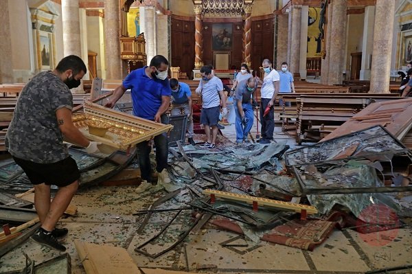 iglesia destruida en Líbano tras la explosión en el puerto de Beirut