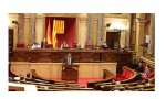 El diputado de Vox, Sergio Macián, interviene en el parlamento catalán, incomodando a la presidenta Laura Borras