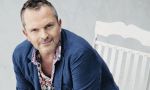 Sacrilegios a lo Bosé: pone su cara a una imagen de la Virgen María y anuncia una boda con Bosé