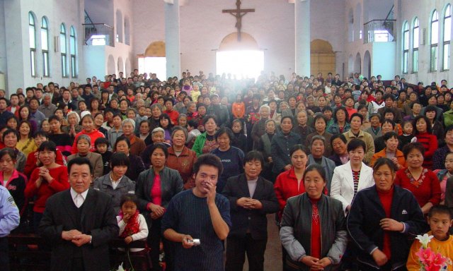 Cristianos perseguidos en China (Foto cedida por Ayuda a la Iglesia Necesitada)