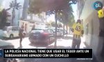 Así neutraliza la policía nacional a un negro armado con un cuchillo, con una pistola táser