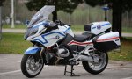 Según el Diario Vasco, las agentes reclaman la dificultad para patrullar y maniobrar con las motos, unas BMW R 1250 RT que alcanzan los más de 300 kilos