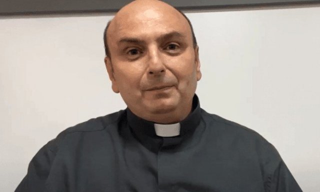 Padre Gabriel Romanelli, párroco de la iglesia católica de la Sagrada Familia en Gaza