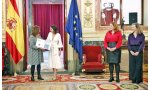 Irene Montero entrega a la presidenta del Congreso, Francia Armengol, el informe de evaluación del Pacto de Estado contra la violencia de género