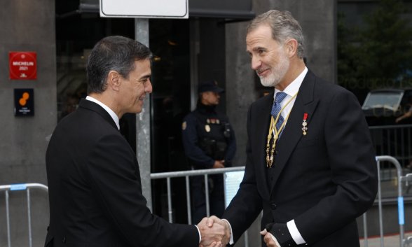 El Rey Felipe VI debe pedir perdón… pero, a los españoles por haber permitido, a sabiendas o negligentemente, que Pedro Sánchez presida el gobierno de España